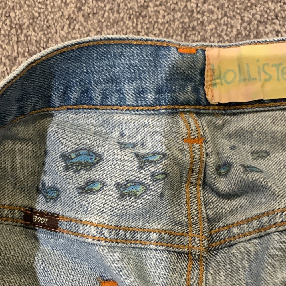 Hollister Men's Light Blue Relaxed Jeans - Picture 4 of 6